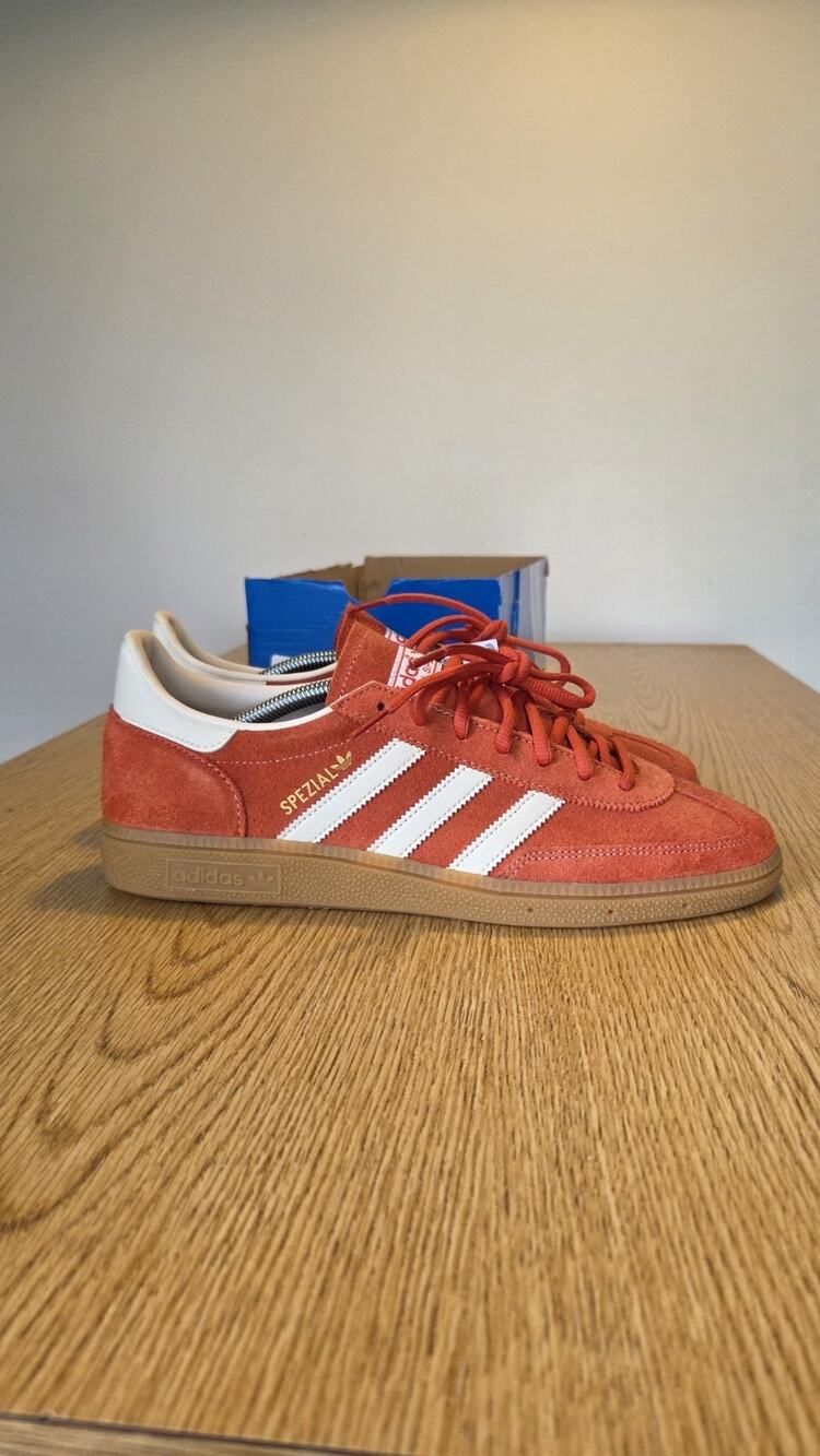 New Mens Size 10.5 Adidas Originals Handball Spezial Preloved Red Gum IG6191